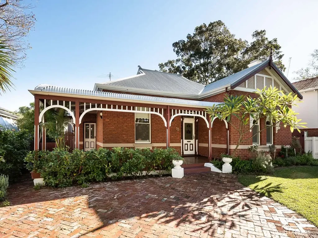 Claremont 4 Slaapkamer Stunning Character Residence - Claremont Heritage Precinct