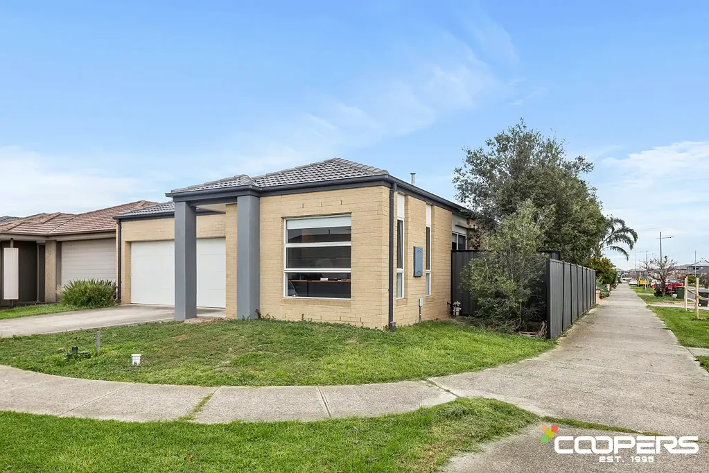 Point Cook 4房 Point Cook 便利地段的舒适家庭生活 FRESHLY UPDATED, SPACIOUS & READY FOR FAMILY LIVING
