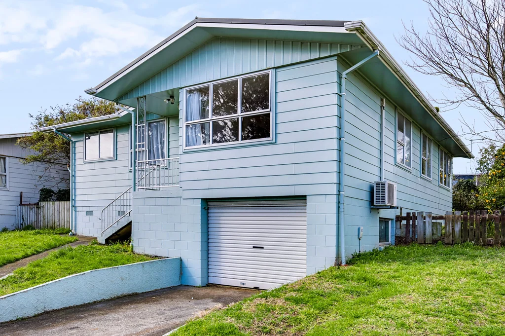 Westown 3Zimmer Opportunity Awaits on Tavistock Street