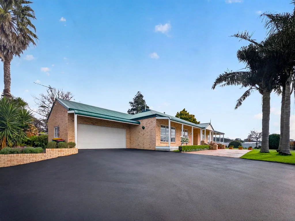 Peaceful, Low Maintenance Single Level Living
