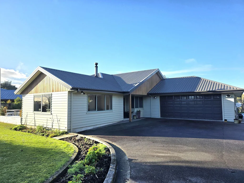 Hokitika 4 Bedroom Bring the Extended Family