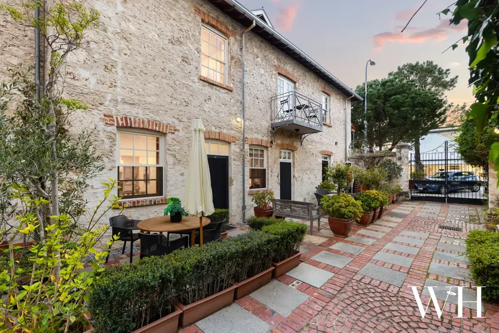 Fremantle 3બેડરૂમ Timeless Fremantle Residence Reimagined