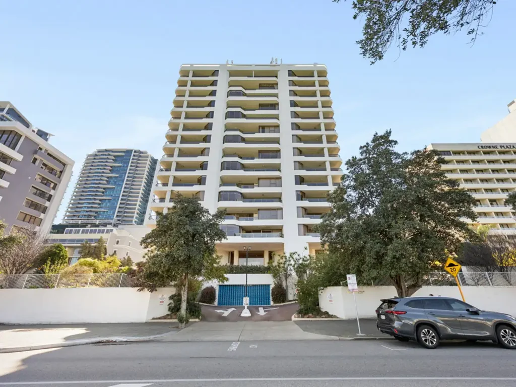 Superb Location, Spacious Apartment, Best Value in East Pert