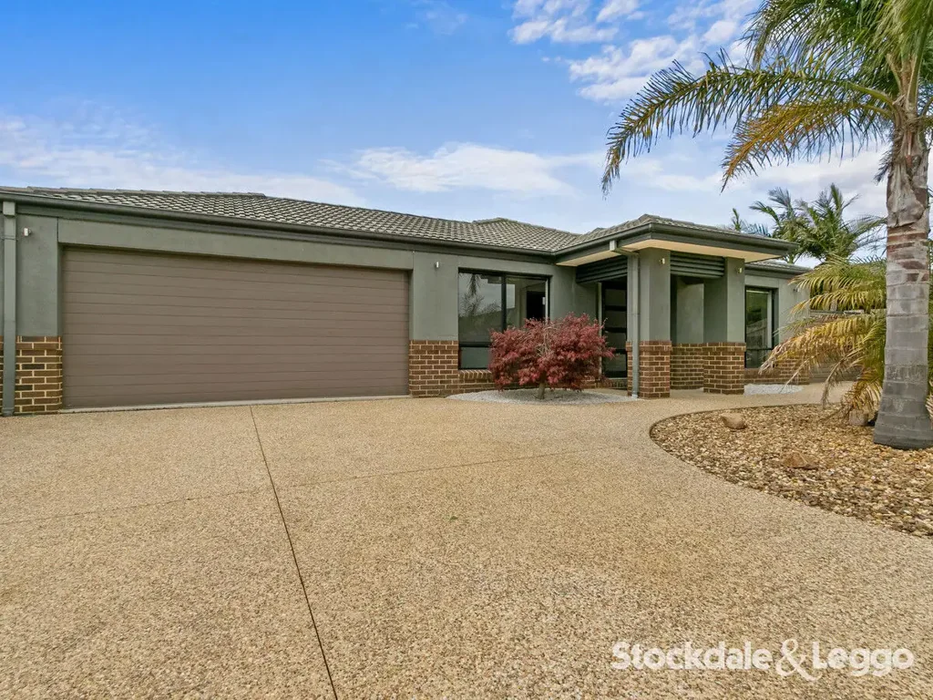 Traralgon 4침실 SPACIOUS FAMILY LIVING IN WEST END COURT