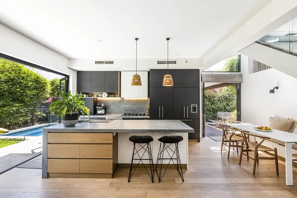 A contemporary classic residence
