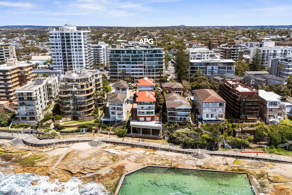 APG - Prime Location with Direct Rockpool & Esplanade Access