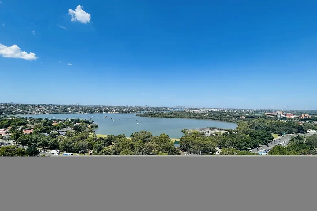 Spacious and Stunning two bedrooms with City View and Water View