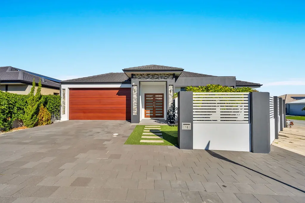 Landsdale 4房  Designed for Modern Family Living