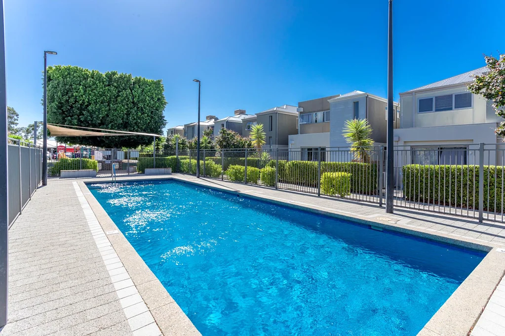 Queens Park 1બેડરૂમ Incredible Investment - UNDER CONTRACT