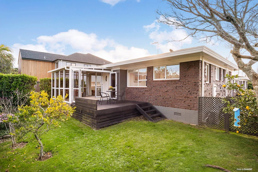 Sunnyhills 3 Bedroom Idyllic And Private Living