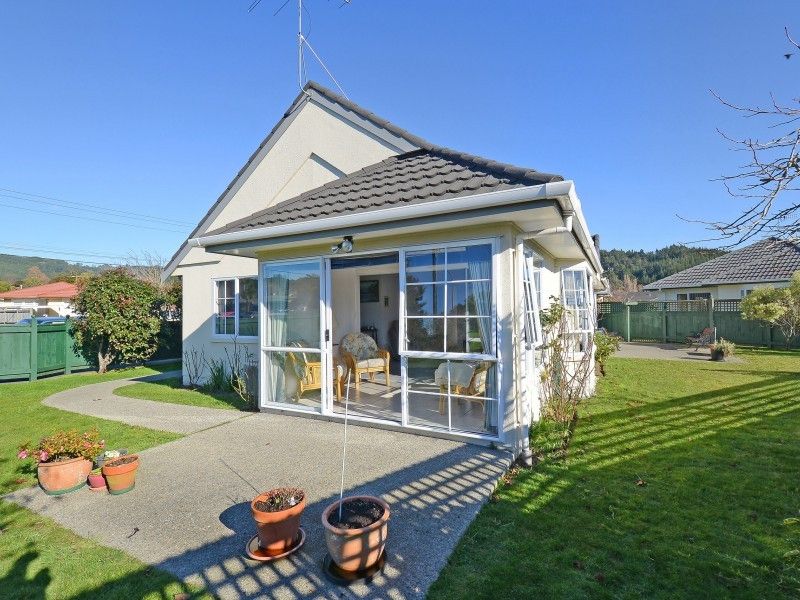 7 Millwood Place, Silverstream