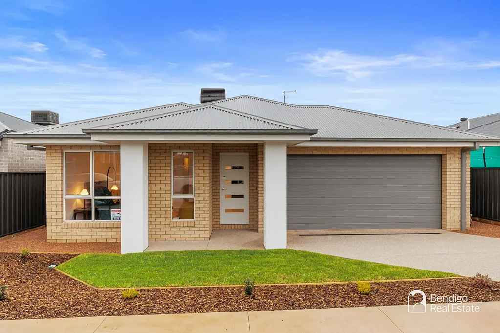 MODERN FOUR-BEDROOM FAMILY HOME IN HUNTLY