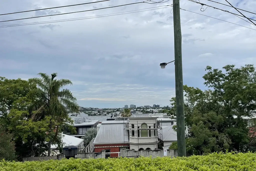 Stunning 1 Bedroom Unit on Teneriffe Hill