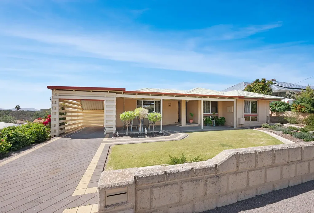 24 Lorna Street, Beresford, WA 6530