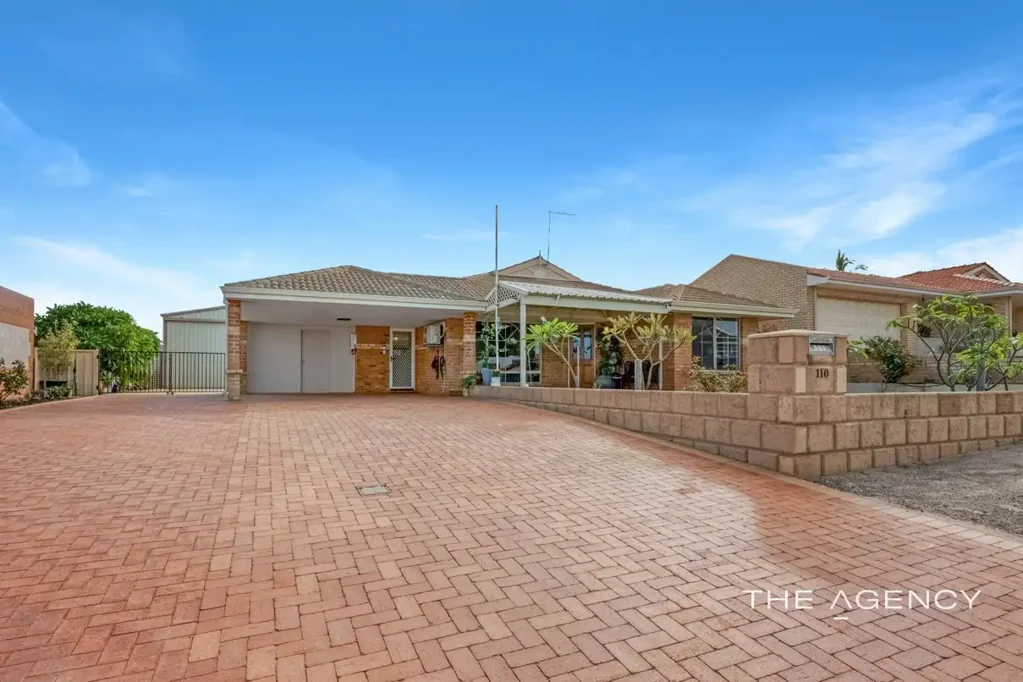 Drummond Cove 4房  NOW SELLING - WHAT AN OFFERING POOL, SHED, 4x2 HOME WALK TO BEACH