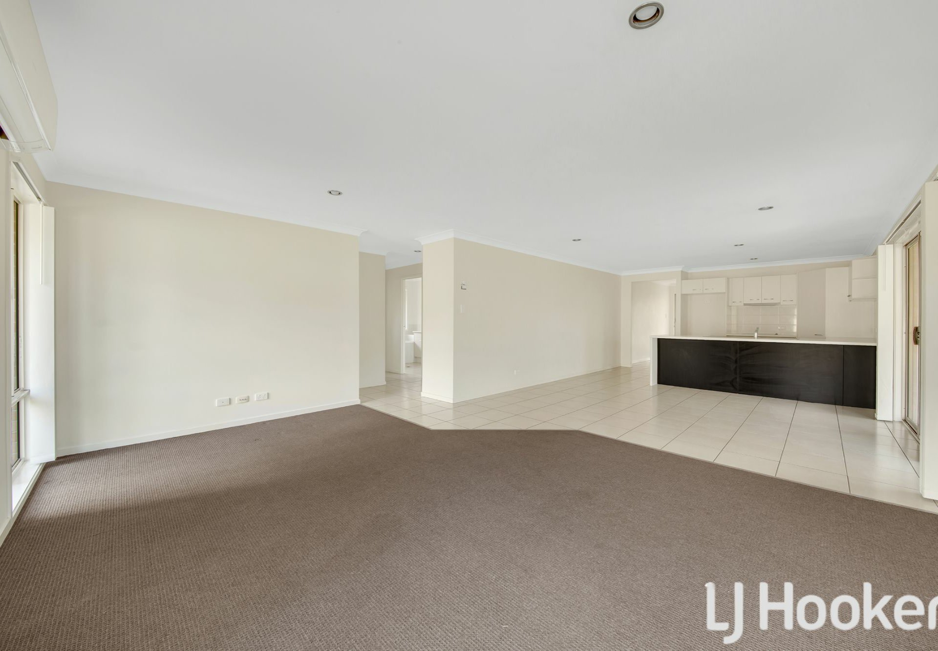 30 BROADWATER PL, NEW AUCKLAND QLD 4680, 0 chambres, 0 salles de bain, House