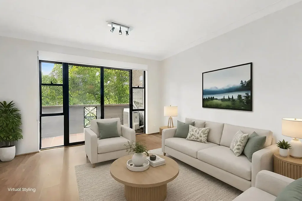 Roseville 1 Bedroom Full Brick Apartment in a Convenient Roseville Setting