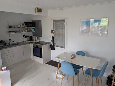 Central One Bedroom Apartment