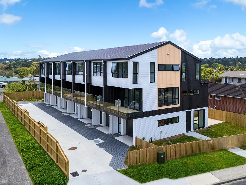 Henderson 3ਬੈੱਡਰੂਮ Ready to move- Freehold - 3 Ensuite