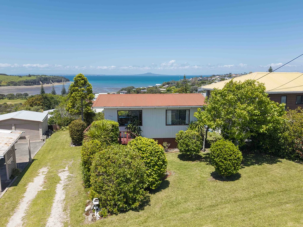 1437 Whangaparaoa Road, Army Bay, Rodney, Auckland
