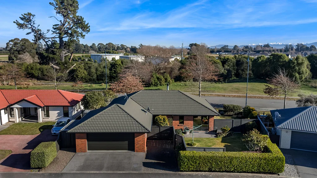 Pegasus 3 Bedroom Home with a view