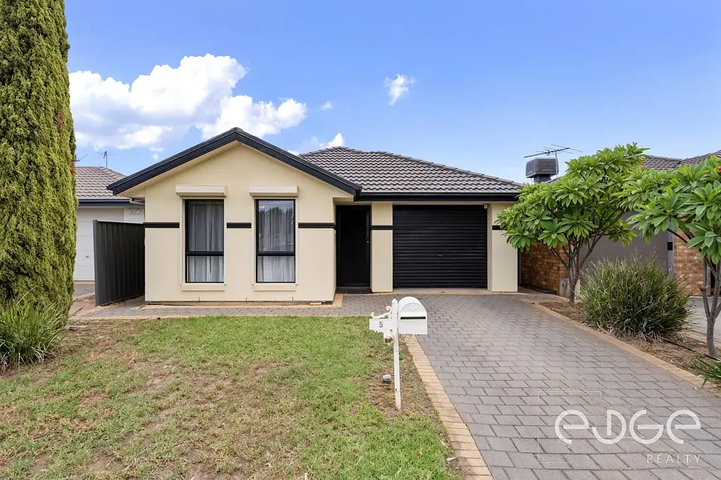 5 Albert Court, Andrews Farm, SA 5114