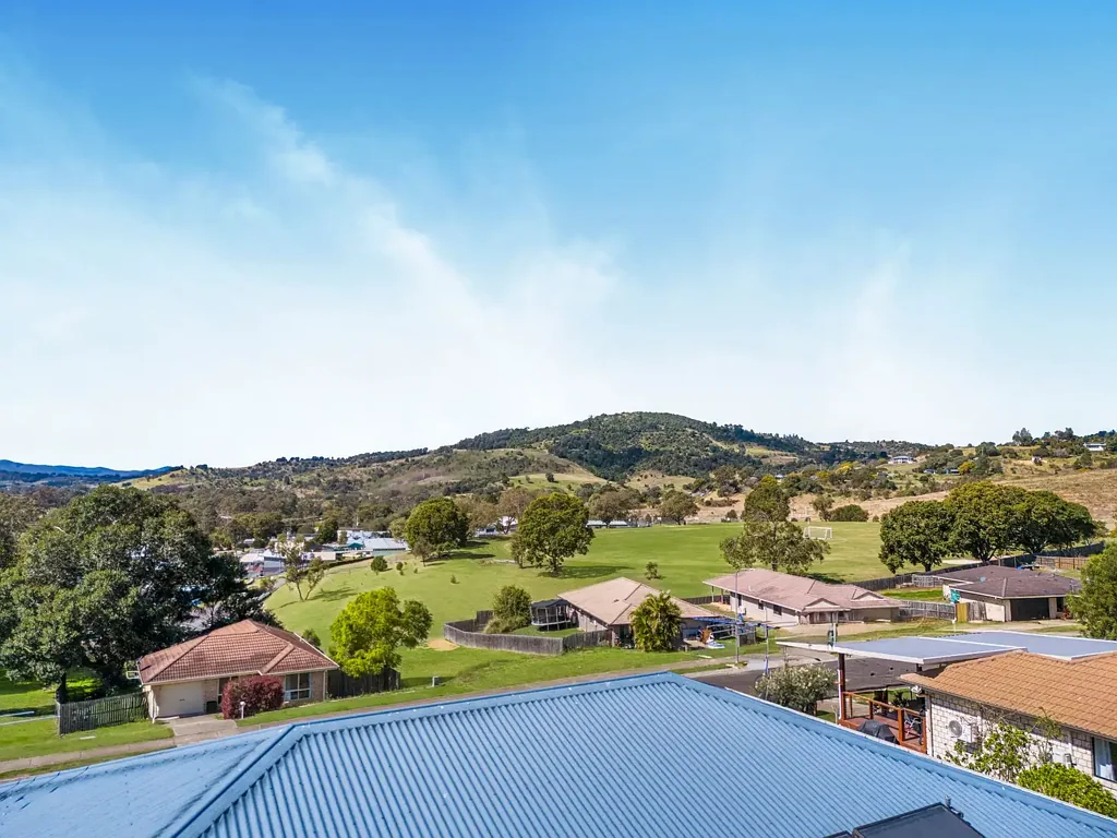 Lowood 3ਬੈੱਡਰੂਮ Stylish Country Living with Stunning D'Aguilar Ranges Outlook