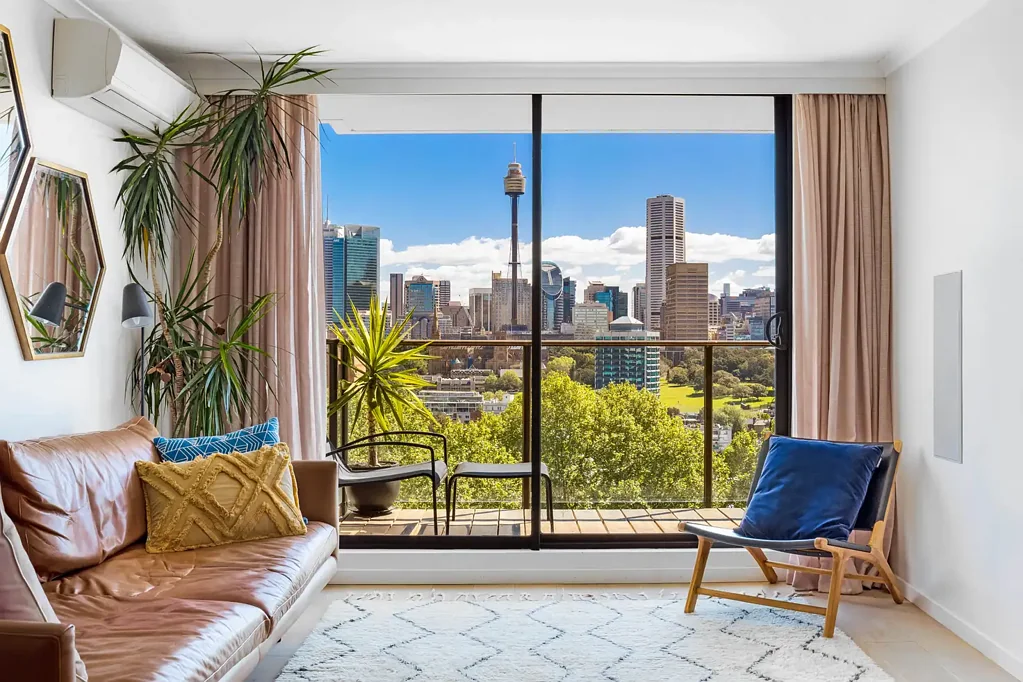 Designer Executive Apartment With Stunning Views In Springfield Tower