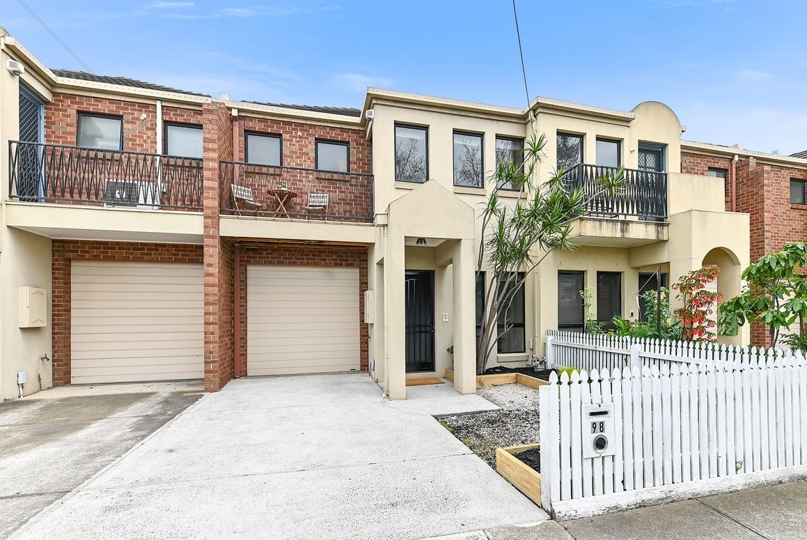 98 WEMBLEY AV, YARRAVILLE VIC 3013, 0部屋, 0バスルーム, Townhouse