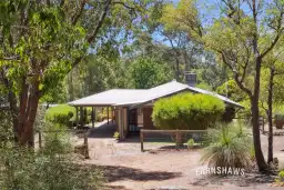 16 Cockatoo Drive, Mundaring