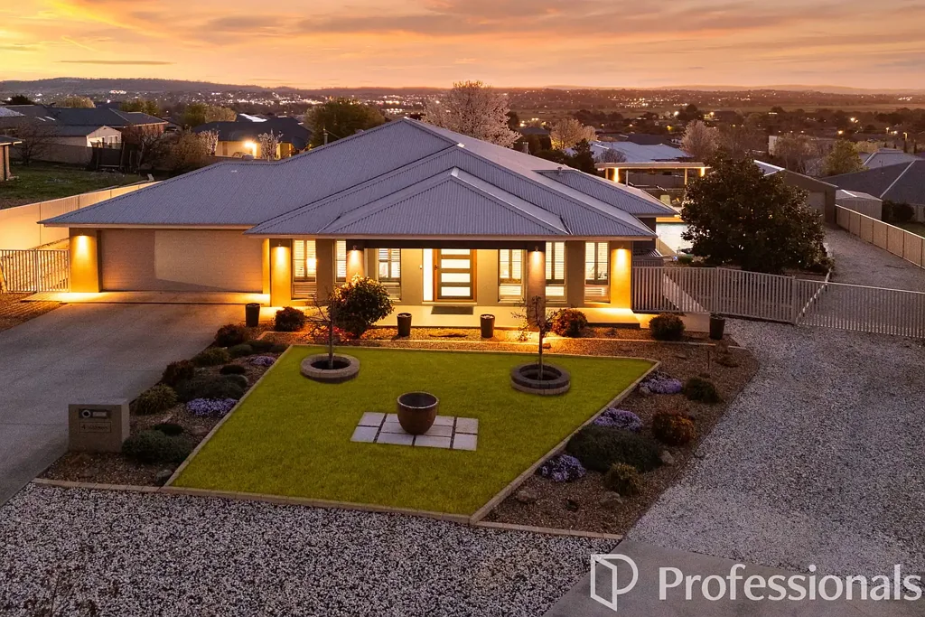 4 Blackwood Close, Kelso, NSW 2795