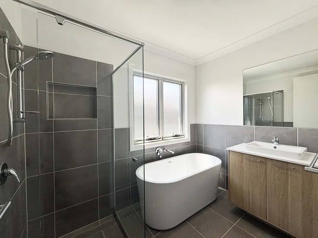 Heddon Greta 4房  Brand-New Homes Ready to move in Dec 26