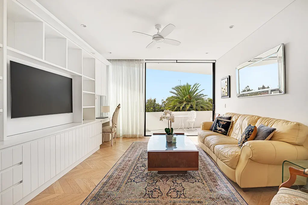 Fully Furnished Luxe One Bedroom Apartment with Ocean Views & Parking