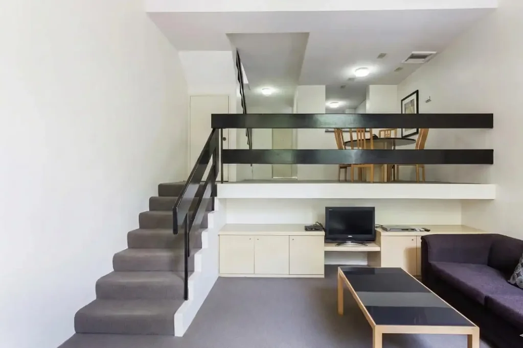 Lovely 2-Bedroom Villa with 2 Car Parks for Lease