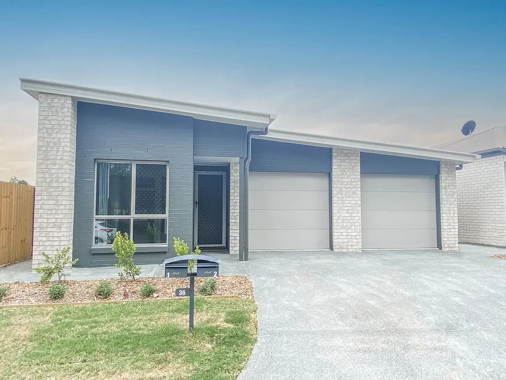 SPACIOUS TWO BEDROOM DUPLEX!