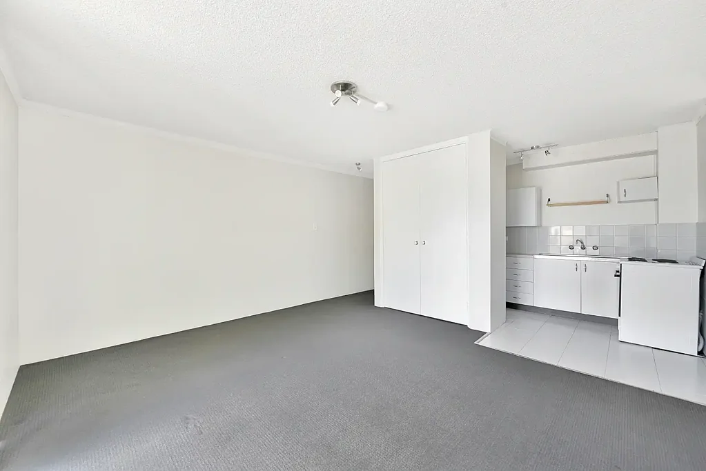 Sunny One Bedroom Apartment