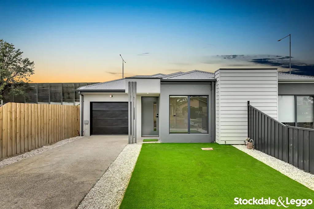 3-Bedroom Unit in Laverton - Modern Living at Its Best!