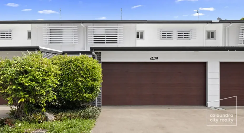 Little Mountain 3 Bedroom Dream Townhouse Lifestyle – Fantastic Coastal Address.