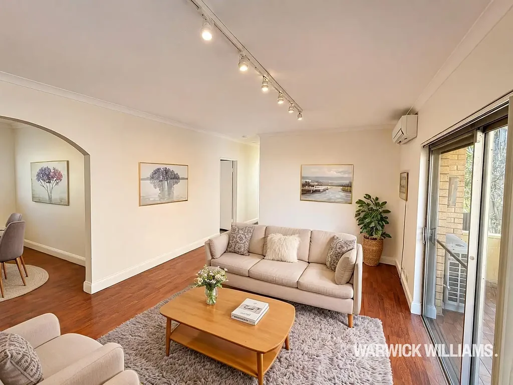 LIGHT-FILLED OVERSIZED THREE BEDROOM APARTMENT