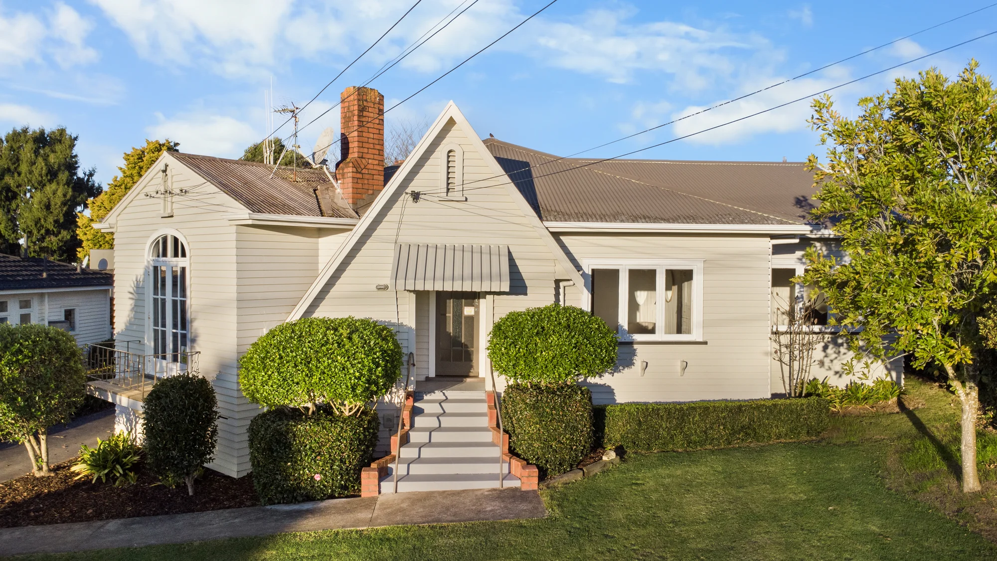 Hillcrest 3 Bedroom Arts & Crafts, Potential & Charm Combine
