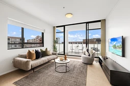 701/747 Anzac Parade, Maroubra