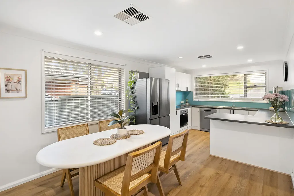 Kotara 3Zimmer Smartly Updated with Room to Grow in the Heart of Kotara