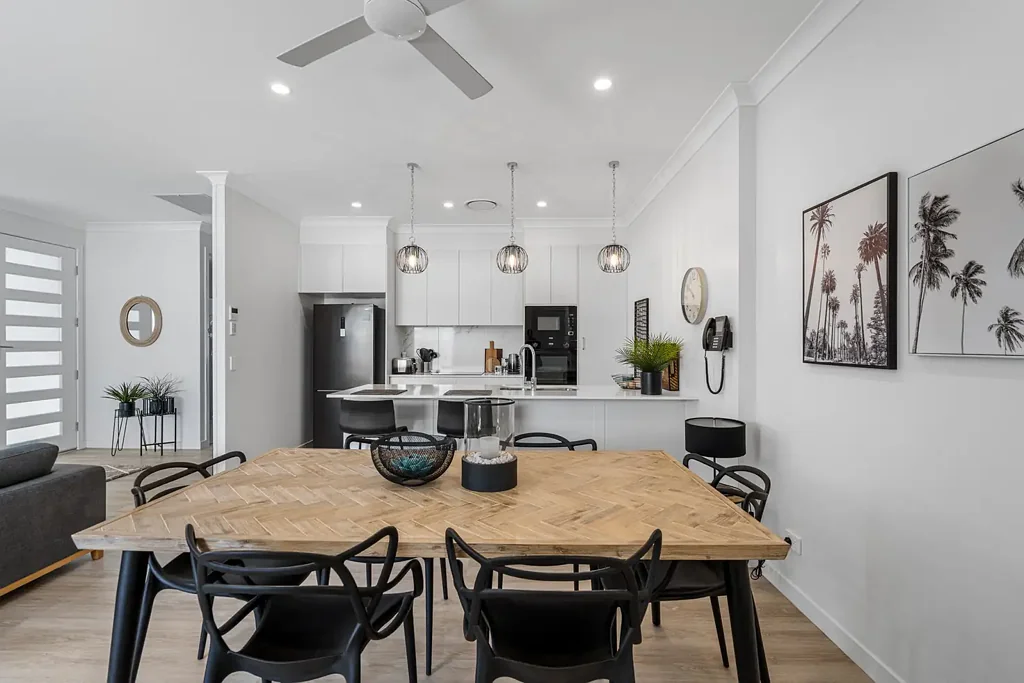 Harristown 2房  您的梦想家园在等待！ Your Dream Home Awaits!