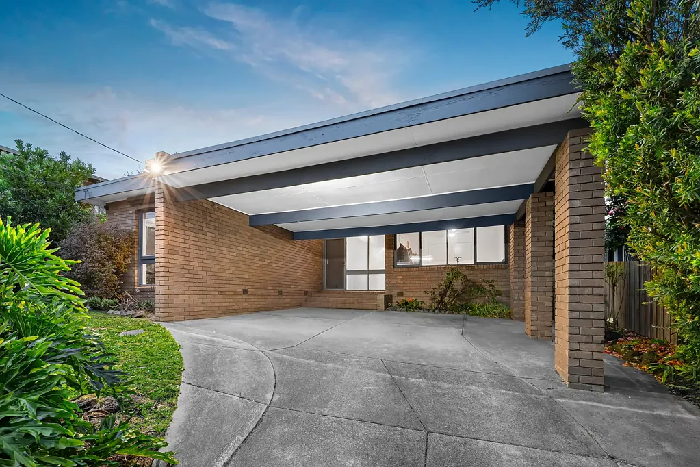 Doncaster 3部屋 Prime Opportunity on 650sqm in Sought-After Doncaster Location