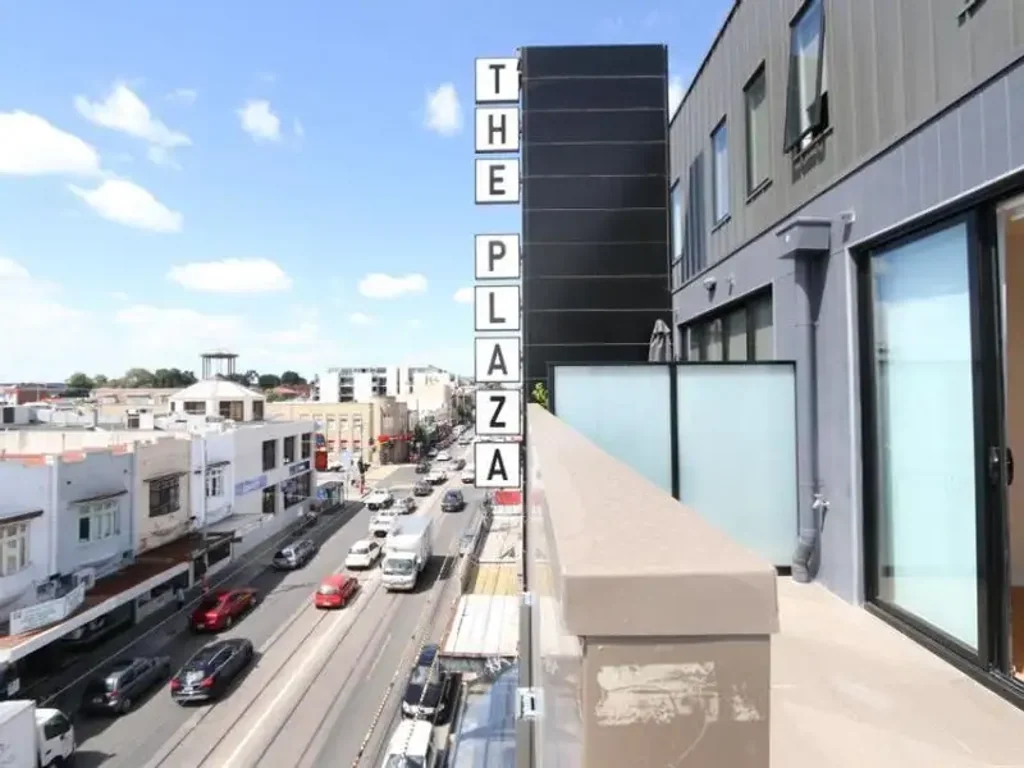 Modern and Convenient Living in the Heart of Northcote!
