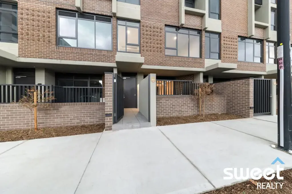Brand-New 2-Bedroom + Study Townhouse-Style Apartment in Prime Tallawong Village Location.