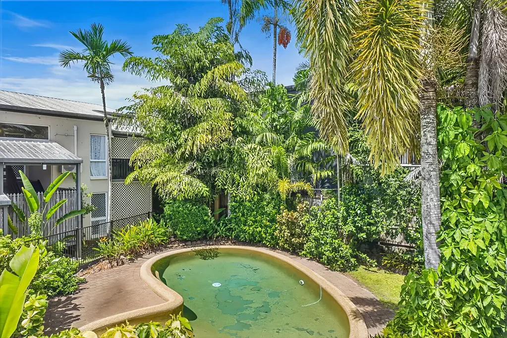 Earlville 2房  Spacious 2 Bedroom Renovator Ground Floor Unit