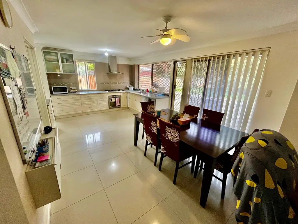 Huge Bedroom. Modern House. Top Locale. Female Rental!