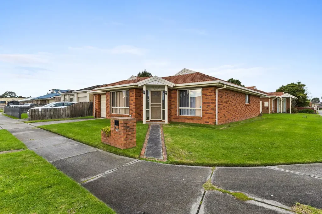 Morwell 2Moenga Neat & Low-Maintenance Living in a Central Morwell Location
