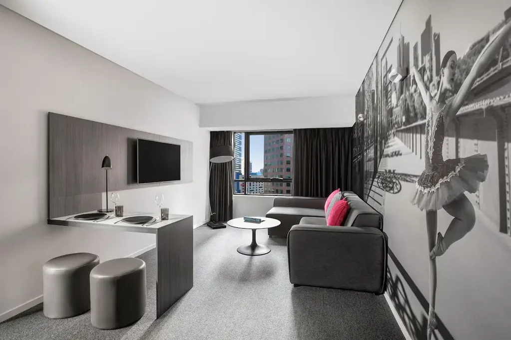 'Gallery Tower' - Fully Furnished. Stay from 1 month. Includes all utilities.